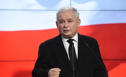 Kaczyński: Proszę mnie nie zachęcać do podnoszenia ręki na panią premier. Nie będę podnosił
