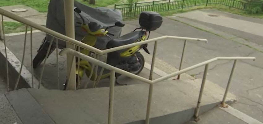 Nebezbedna rampa na ulazu u Radišinu zgradu