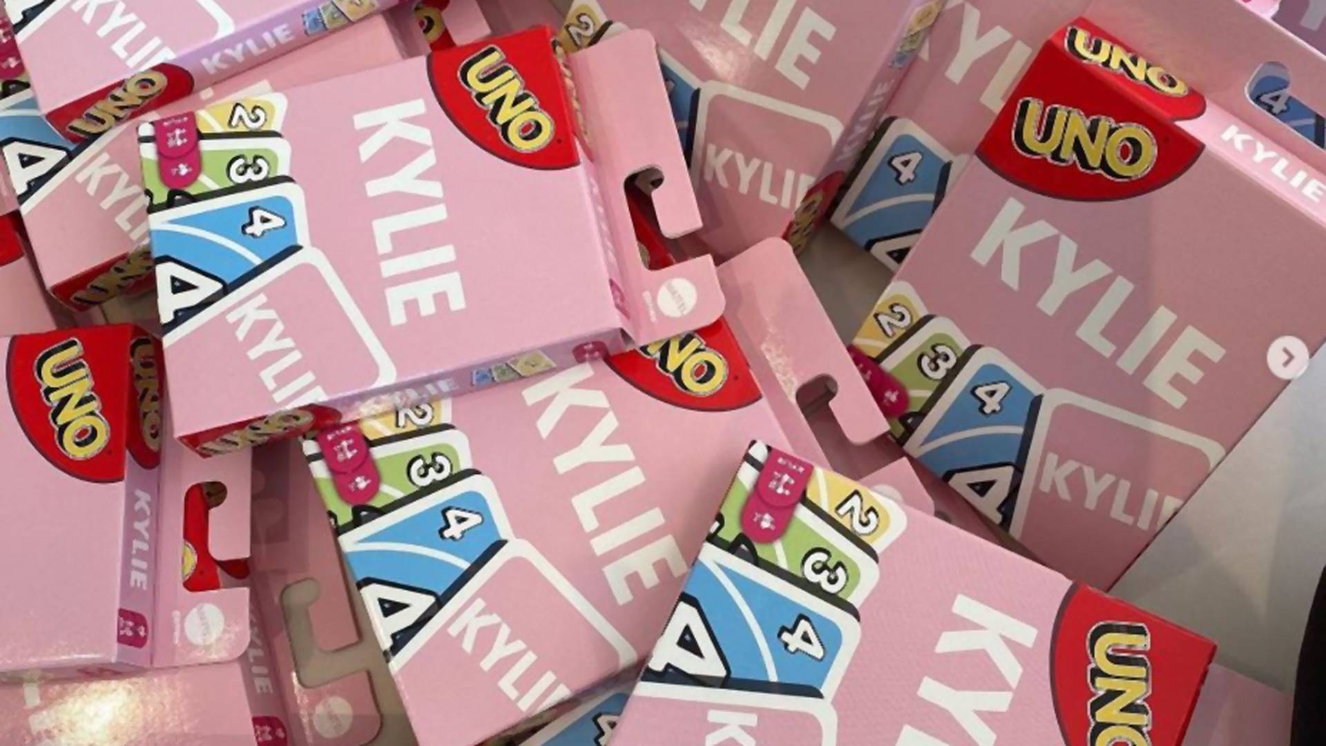 Instant buy: Kylie Jenner UNO kártyajátékot dobott a piacra
