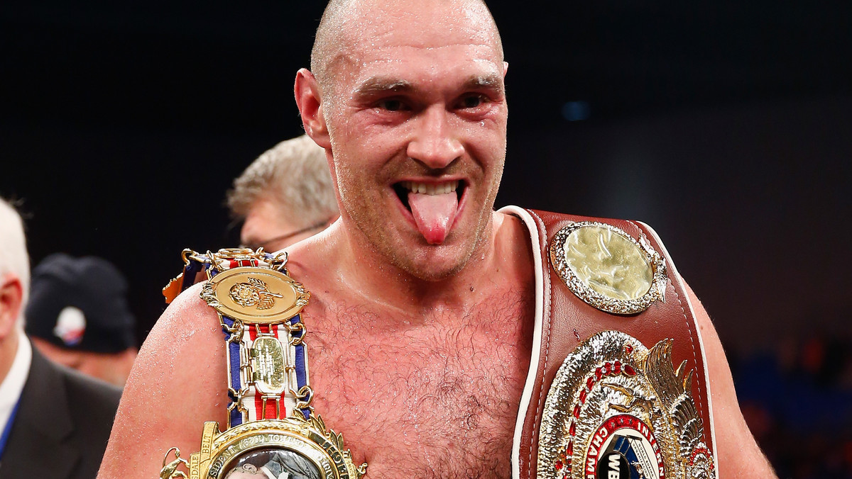 - Władimirze Kliczko, idę po ciebie, malutki! Nadchodzę, nie ma już odwrotu, nie bierzemy jeńców! - oznajmił uradowany Tyson Fury (23-0, 17 KO) po łatwym zwycięstwie nad Dereckiem Chisorą (20-5, 13 KO). Stawką pojedynku był status oficjalnego pretendenta do należącego do Kliczki tytułu mistrza świata WBO wagi ciężkiej.