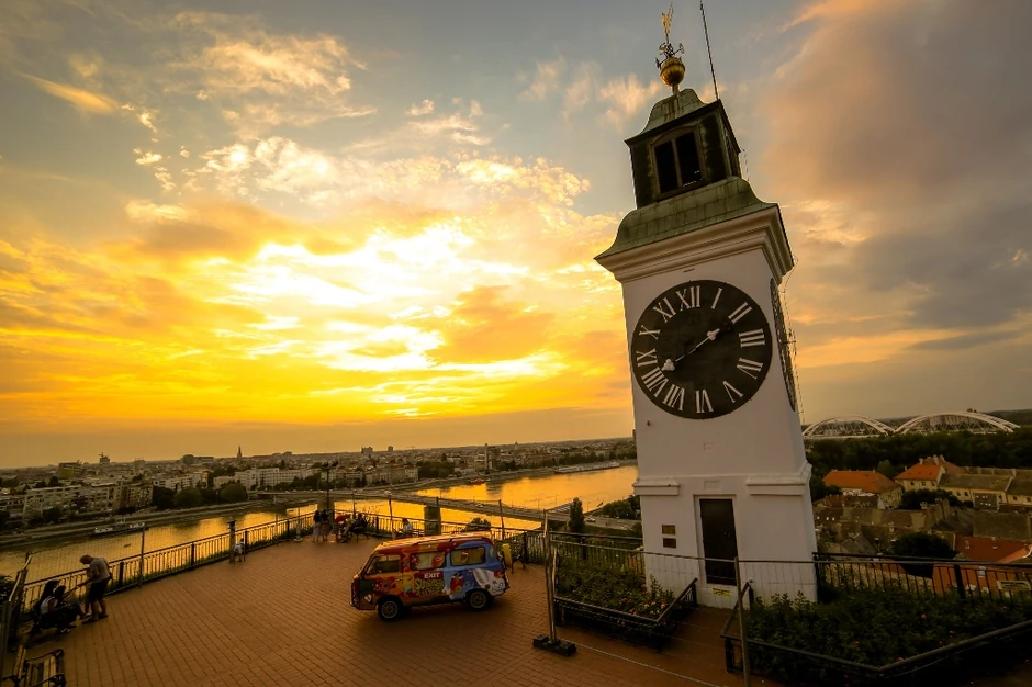 Pogled sa Petrovaradinske tvrđave