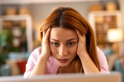 coraz trudniej znaleźć pracę. tak zmalała liczba ofert zatrudnienia