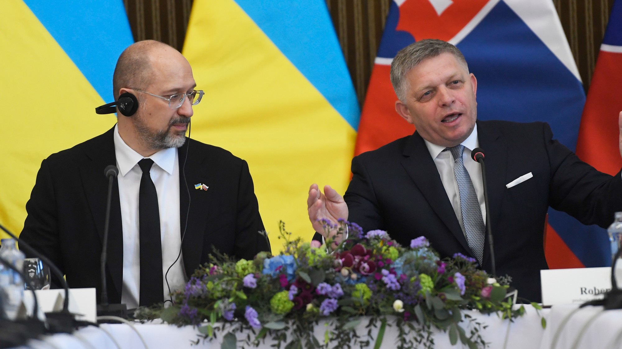 Predseda vlády SR Robert Fico a predseda vlády Ukrajiny Denys Šmyhaľ.