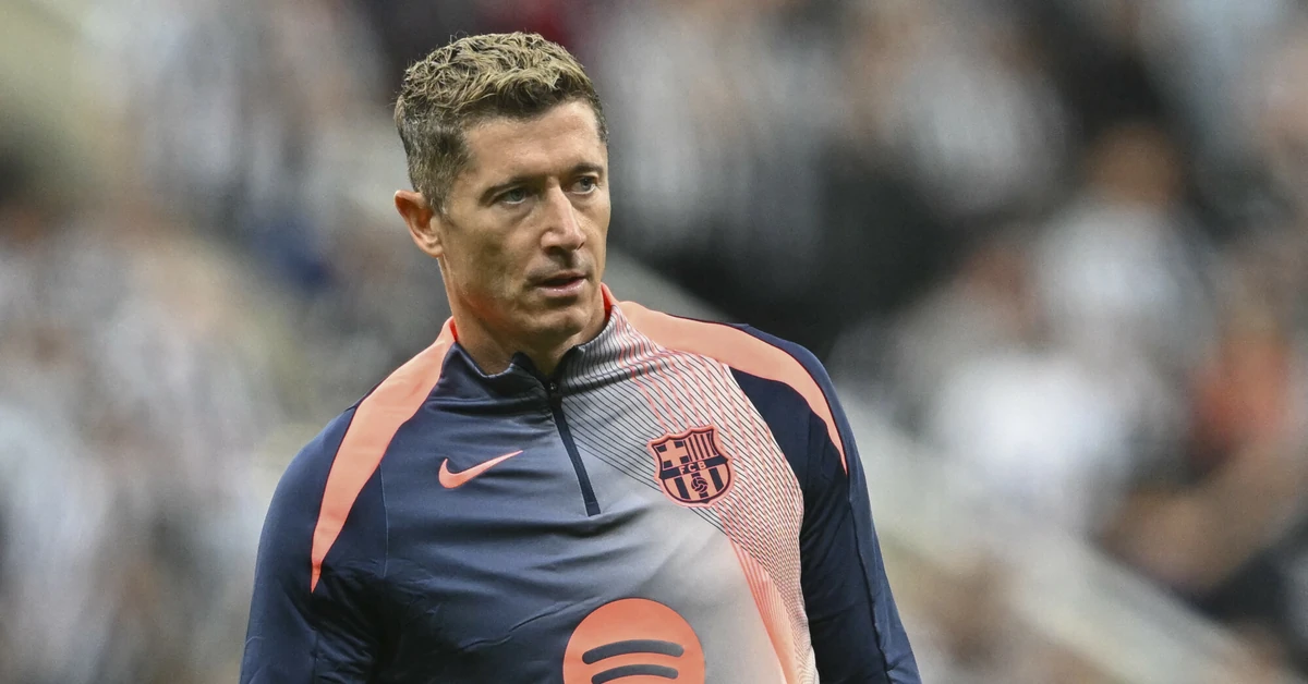 Lewandowski w kadrze Barcelony na mecz z Elche. Nie ma pewności, iż wejdzie na boisko
