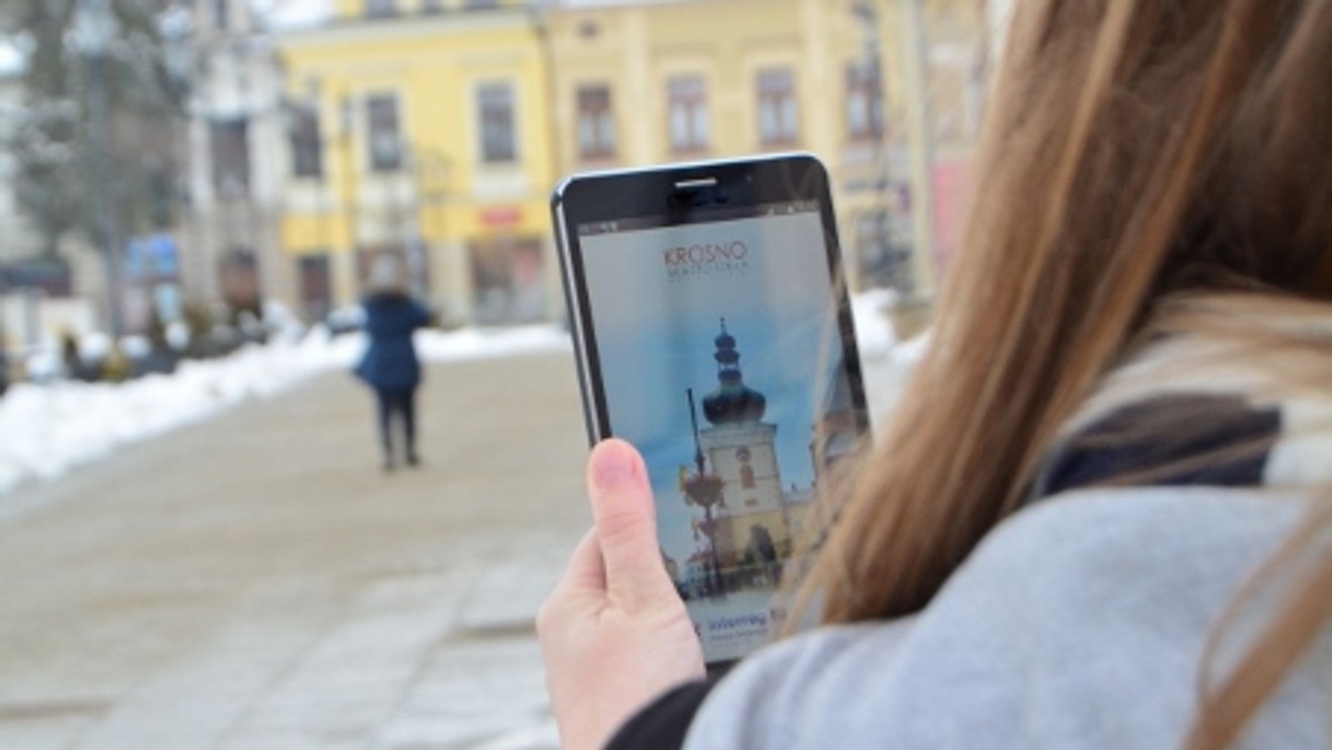 Powstała aplikacja na urządzenia mobilne, która pełni rolę przewodnika po starówce Krosna (Podkarpackie). Aplikacja "Historia Krosna w nowoczesnej odsłonie" dostępna jest w języku polskim, słowackim i angielskim.