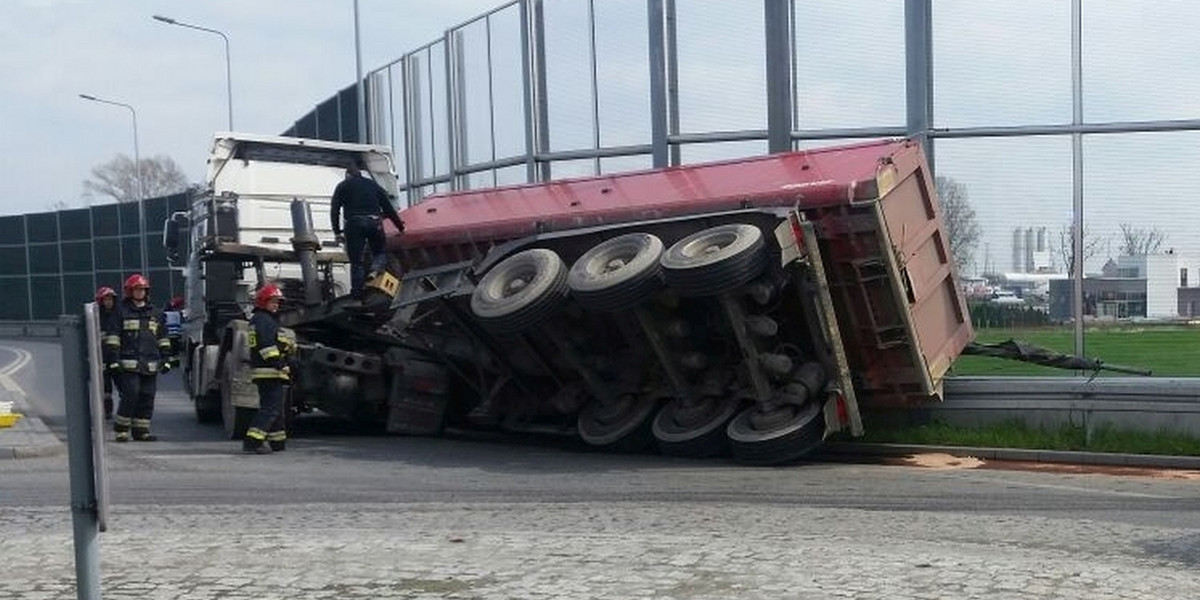 Wypadek przy wjeździe na obwodnicę Opola