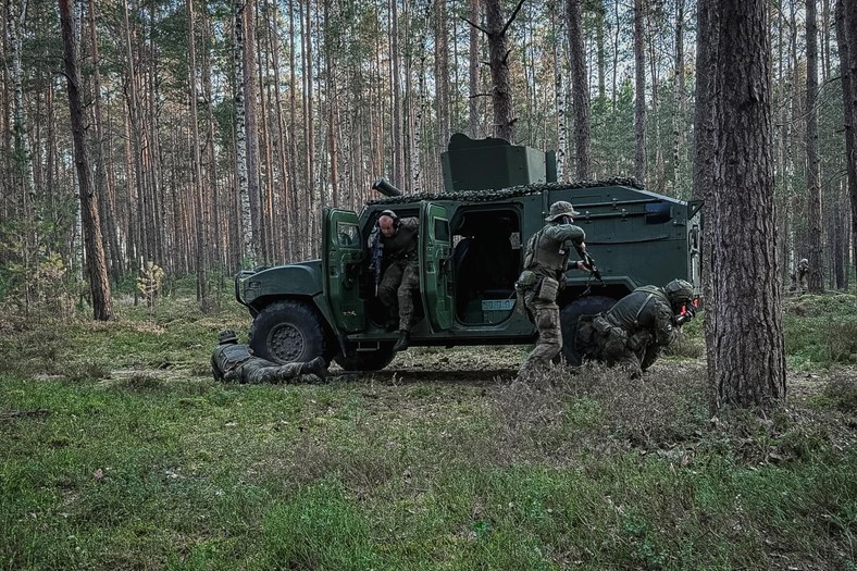 LPR KLTV Legwan z 1. Warszawskiej Brygady Pancernej. Pojazdy służą w plutonie rozpoznawczym.