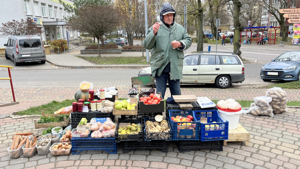 Seniorzy dorabiają, żeby przeżyć. "Na opłaty wystarcza, a na życie już nie"