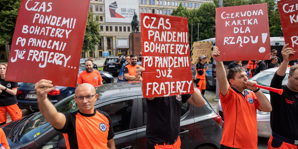 Protest ratowników medycznych w Katowicach