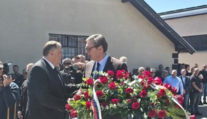 Vučić  na sahrani Dodikove majke