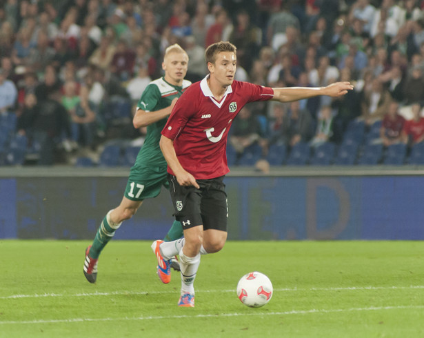 Liga Europy: Sobiech lepszy od Dudki. Hannover pokonał Levante 2:1