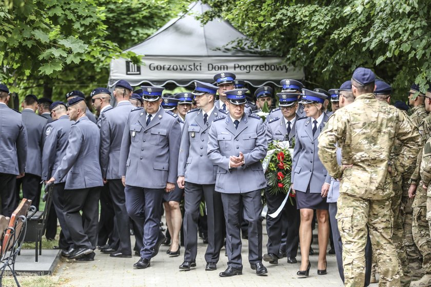 Pogrzeb asp. szt. Adama Pawlaka na cmentarzu w Gorzowie