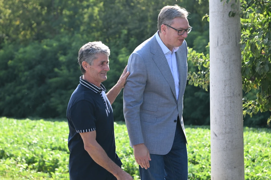 Aleksandar Vučić u poseti porodici Todorović