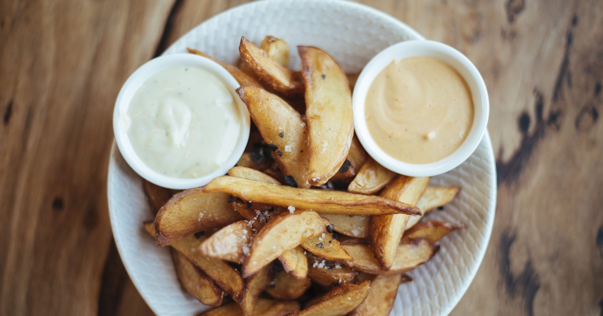 21 Natural Salt Alternatives That’ll Make Your Food Taste Better