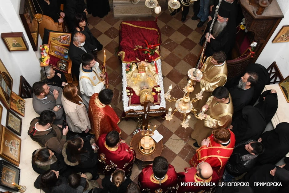 Pomen mitropolitu Amfilohiju na Cetinju