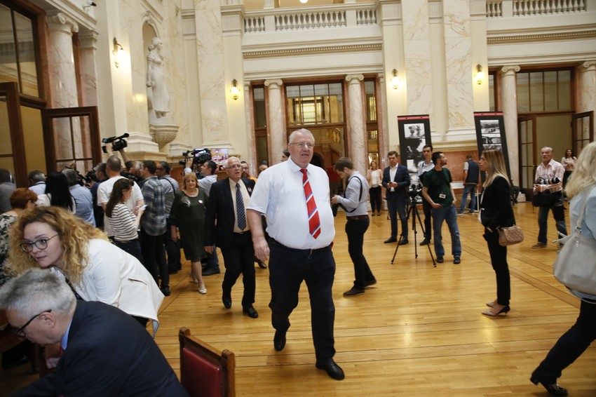 Vojislav Šešelj najavio je koaliciju SRS-a i SNS-a u Beogradu