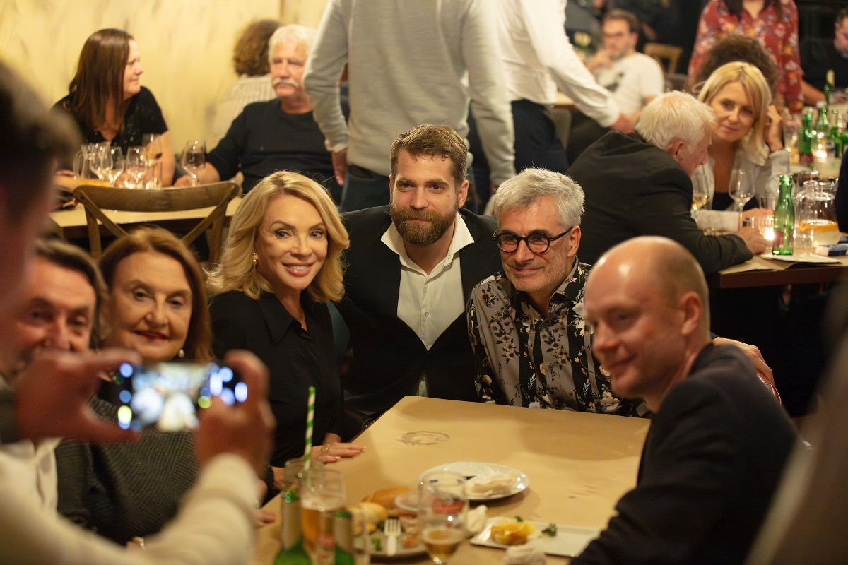 Známe osobnosti si prišli pozrieť film o rozdelení Československa.