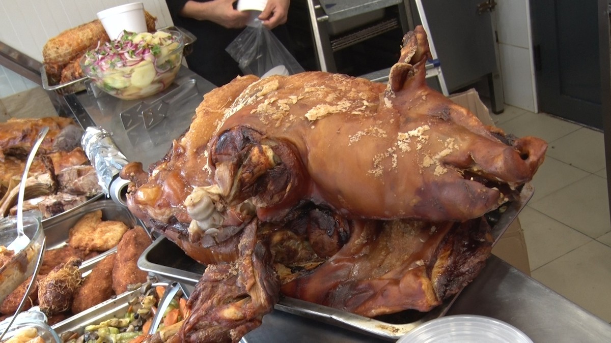 Uoči Uskrsa prasad poskupela, a jagnjetina jeftinija nego lane! Detaljan cenovnik pred praznike: Evo koje su cene pečenja i mesa