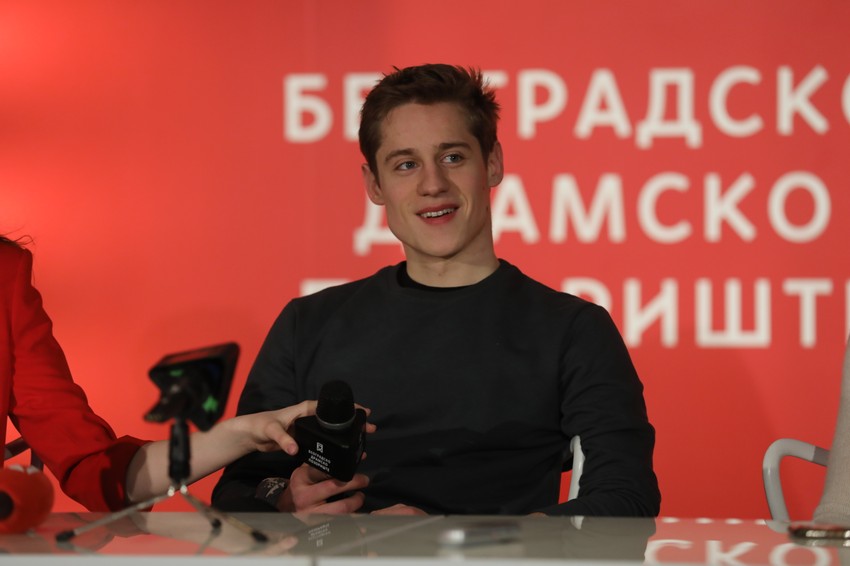 Ovo je Svojevrsna oda, slavljenje ljubavi, umetnosti, stvaralaštva, kaže glumac Luka Grbić