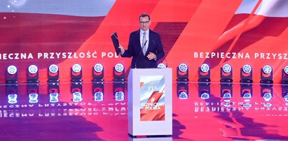 Morawiecki zaskoczył w Katowicach. Nagle wyciągnął "teczkę Tuska"! Co w niej ma być?