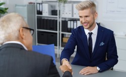 Czy w CV trzeba wpisać wiek? Eksperci są zgodni