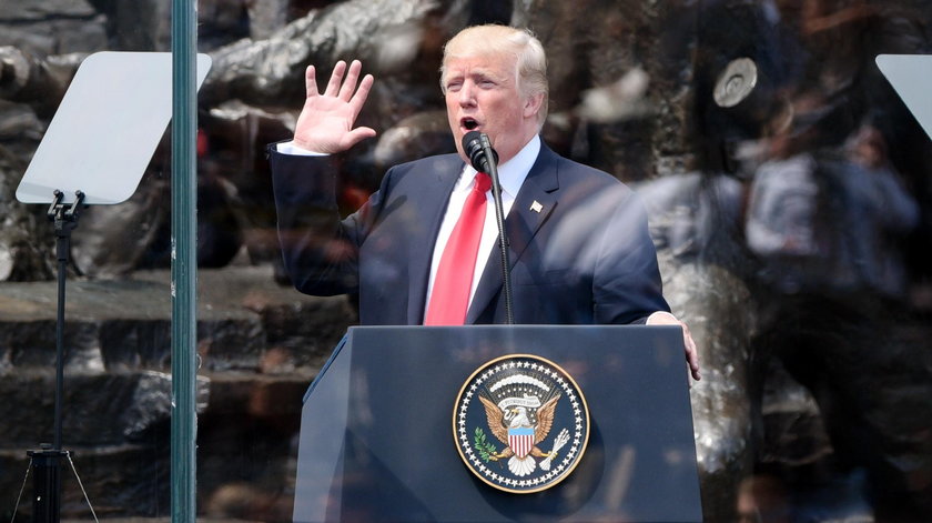 Trump przysłużył się PiS-owi! Nowy sondaż zaniepokoi PO