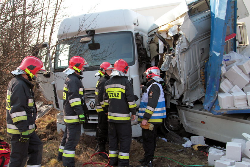 Wypadek zderzenie dwóch tirów na S3 pod Zieloną Górą