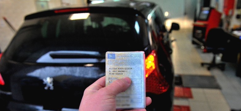 Nowe badanie techniczne samochodu w 2025. Żegnaj się z dowodem rejestracyjnym