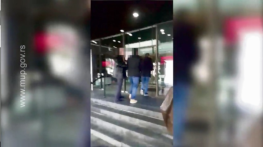 Privođenje direktorkinog muža