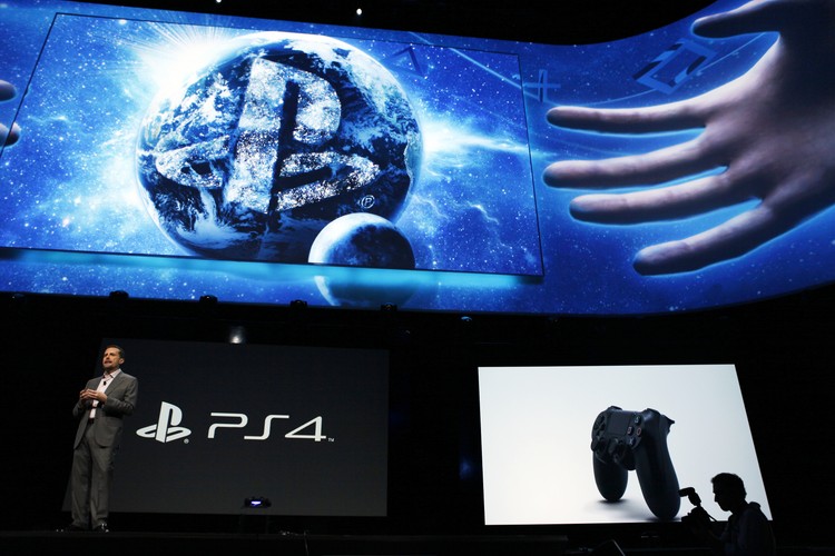 Xbox One czy PS4 - wojna dopiero się rozpoczyna.