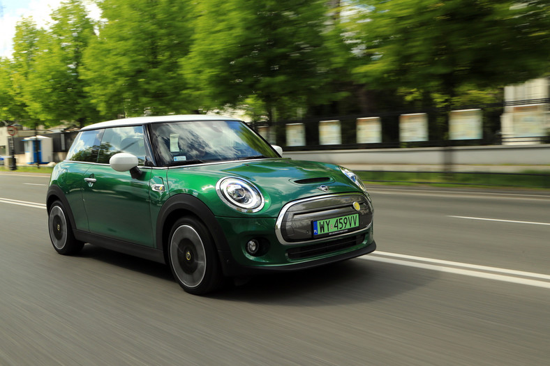 Mini Cooper Р·РµР»РµРЅС‹Р№ 2022