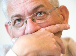 "To nie polityczne eunuchy uzdrowią partie"