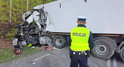 Kierował ciężarówką. Był niedaleko domu, kiedy rozegrała się tragedia. Kabina jego auta przestała istnieć