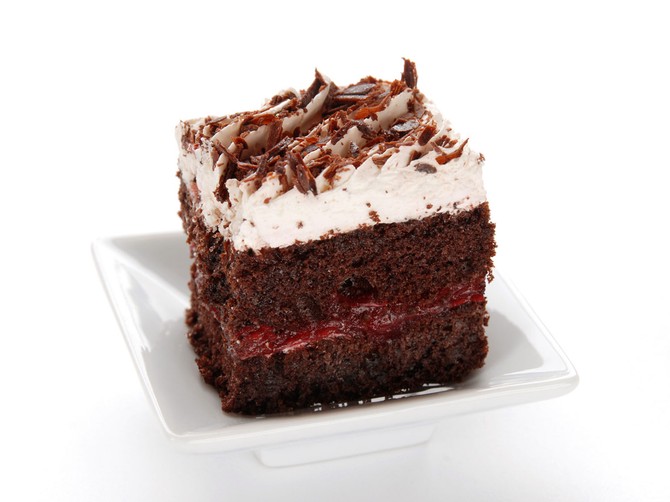 5486_+dunavski-kolac---stock-photo-chocolate-dessert-with-cherry-filling-shutterstock_25490458