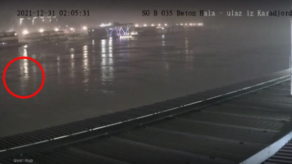 2:05-2:06h: Poslednji snimak za koji se veruje da je na njemu Matej u ledenoj Savi