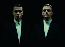 Hurts ujawnia podwójnie – nowy klip i okładkę