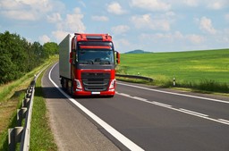 KE szykuje zmiany przepisów dotyczących transportu w UE. Polskie firmy pełne obaw
