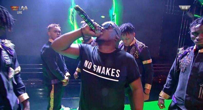 BBNaija 2019: M.I. Abaga disses Vector with 'No Snakes' shirt. (Twitter/AladeMart)