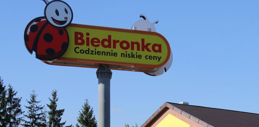 Biedronka wprowadza klientów w błąd? Jest reakcja sieci