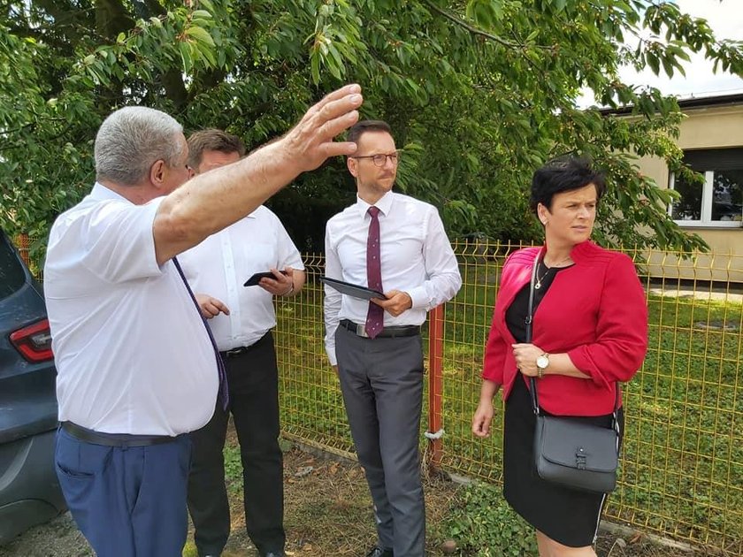 Zgierz sprząta po nawałnicy i broni się przed kolejnymi ulewami