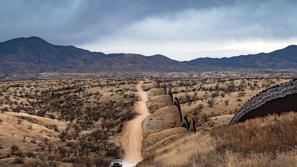 US-MEXICO-BORDER-FENCE