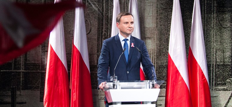 Andrzej Duda dziękuje "samotnemu badaczowi" Smoleńska