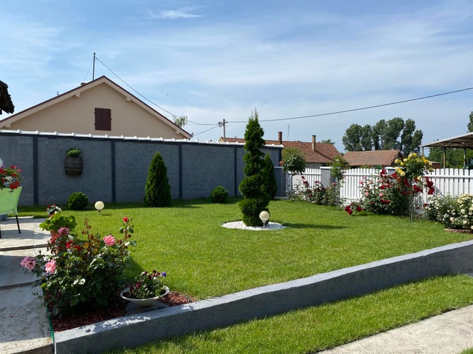 Travnjak je ponos dvorišta