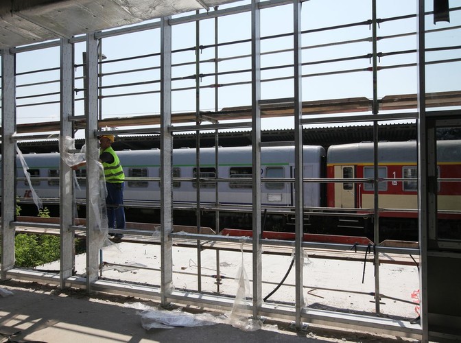 Remont jednej ze ścian stacji