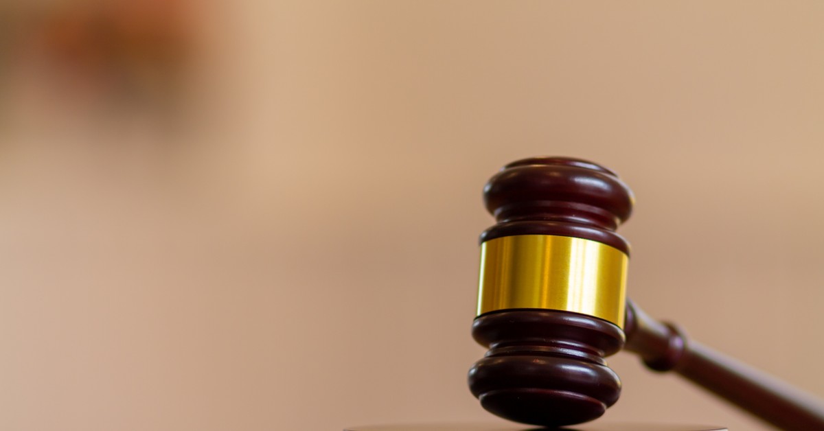 Wróbel o sędziach: praworządność w partyjnych barwach