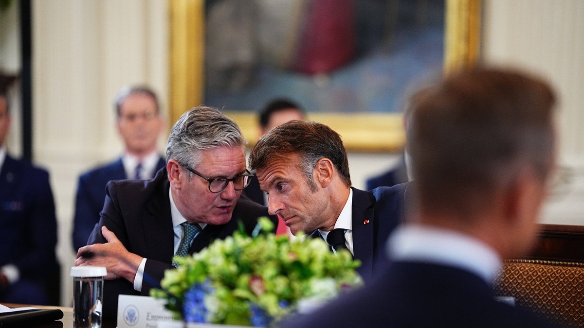 Kir Starmer i Emanuel Makron u Beloj kući