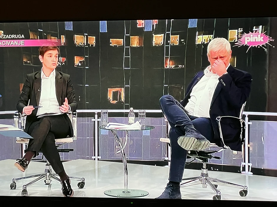 Hit tvit Brnabić i Tadić