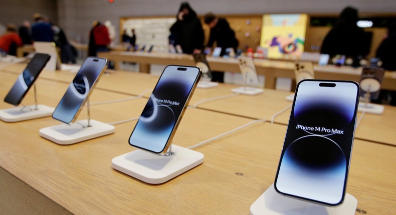 Burglars at an Apple Store made off with approximately $500,000 worth of inventory, police said. They entered by unusual means.Leonardo Munoz/VIEWpress