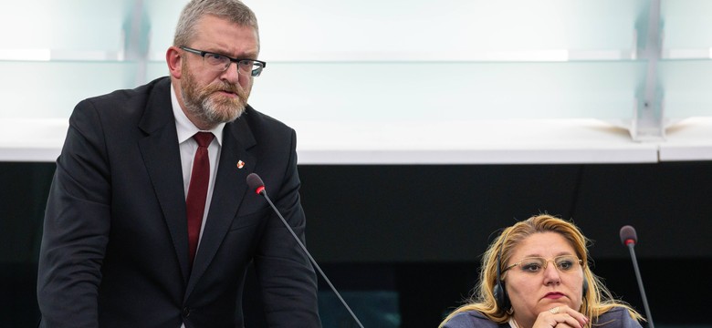 Grzegorz Braun znów szokuje w Brukseli. Cała Europa mówi o tym, co zrobił