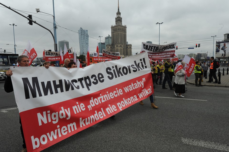 Związkowcy protestują w Warszawie